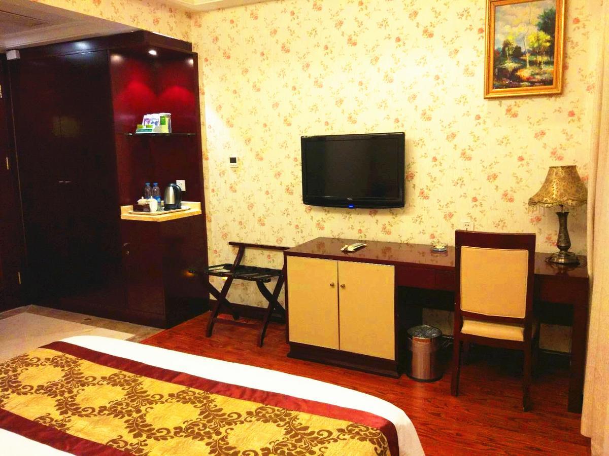 Hong Jin International - Pudong Airport Hotel 2*